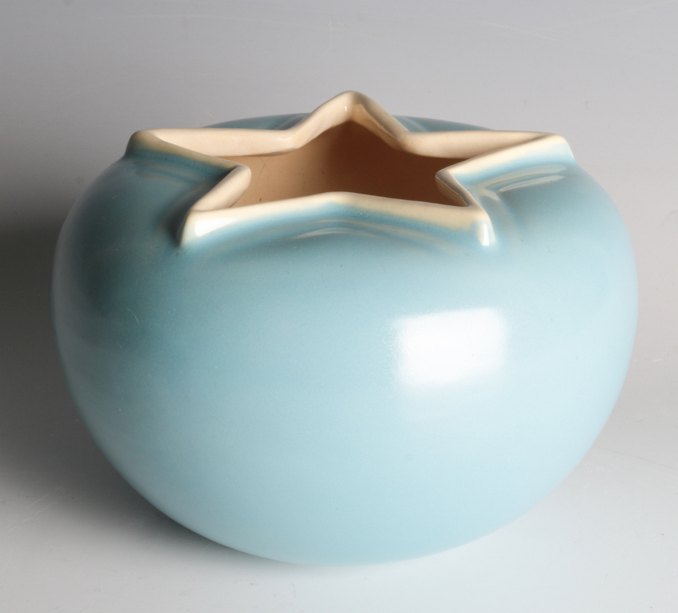 A WELLER 'ATLAS' ART POTTERY BOWL