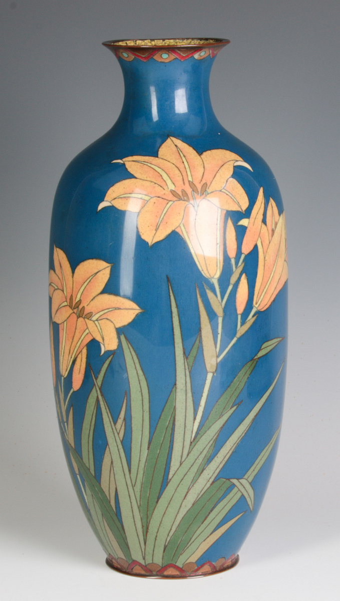 A CIRCA 1900 CLOISONNE' ENAMEL VASE