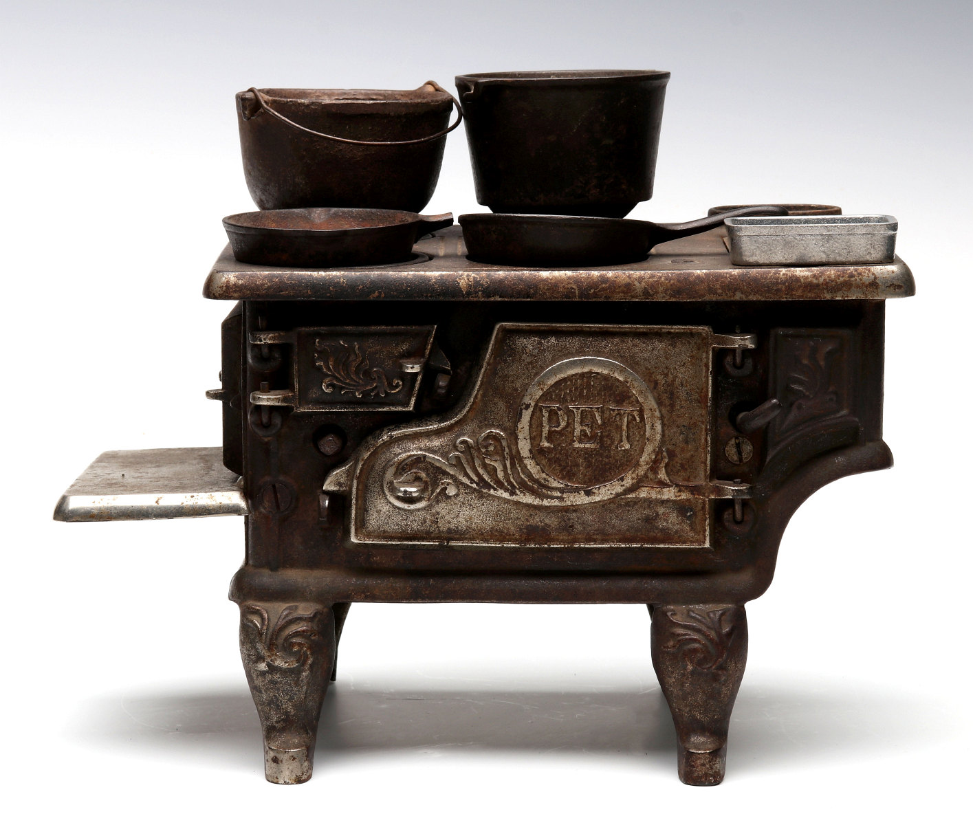 THE 'PET' CAST IRON TOY / SAMPLE STOVE CIRCA 1875