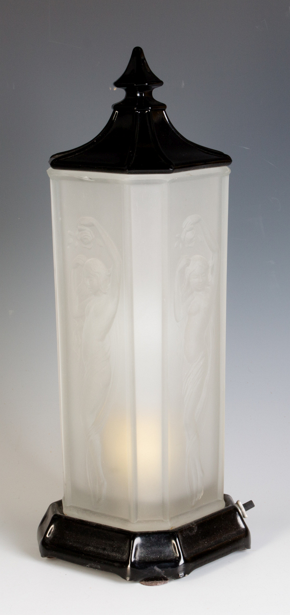 ART DECO LUMINAIRE OF FROSTED AND AMETHYST GLASS