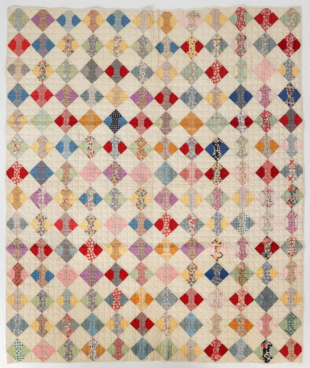 CIRCA 1930  'BOWTIE' FEEDSACK QUILT