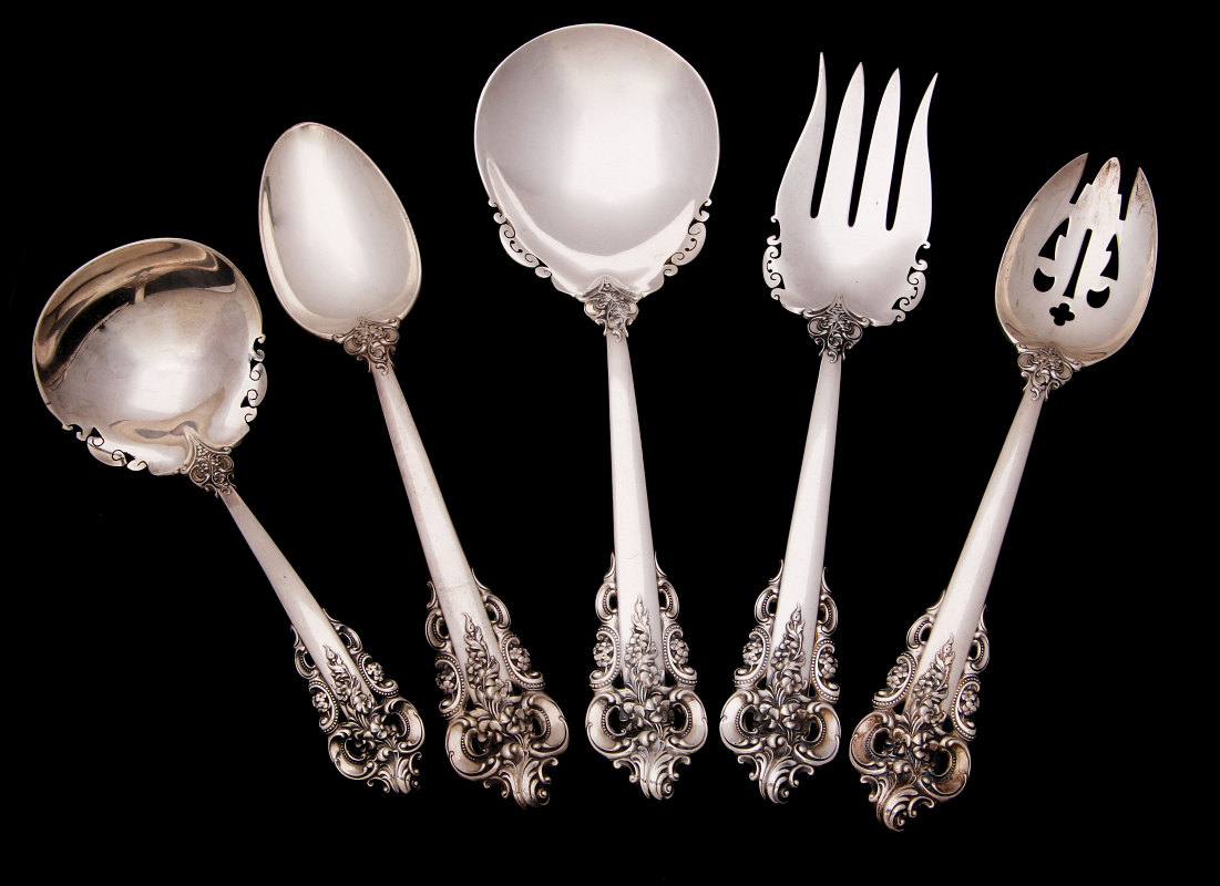 FIVE WALLACE 'GRAND BAROQUE' SERVING PIECES