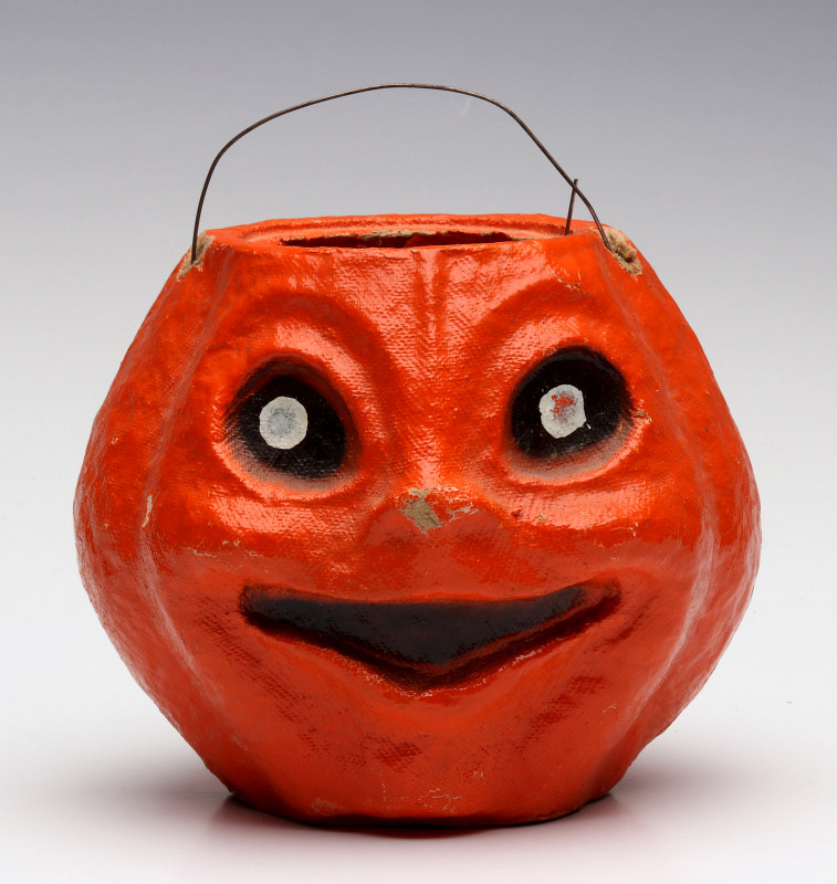 AN UNUSUAL PRESSED PAPER HALLOWEEN JACK-O-LANTERN