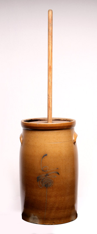 A GOOD MID-WESTERN COBALT DECORATED BUTTER CHURN