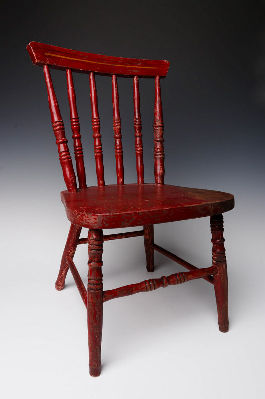 AN EARLY 20TH C CHILD'S CHAIR WITH ADVERTISING