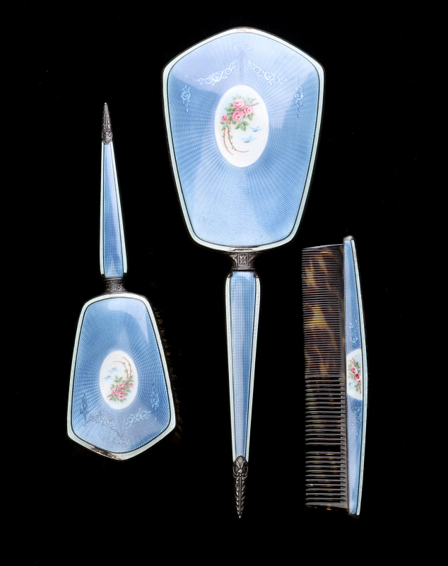 A THREE-PIECE GUILLOCHE ENAMEL DRESSER SET