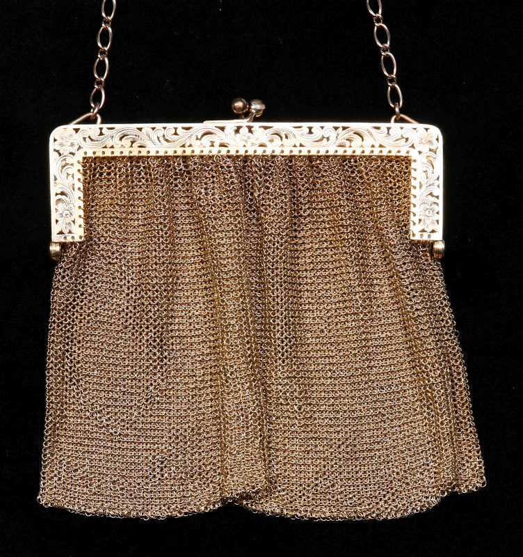 ANTIQUE GILT MESH PURSE WITH ORNATE OPENWORK FRAME