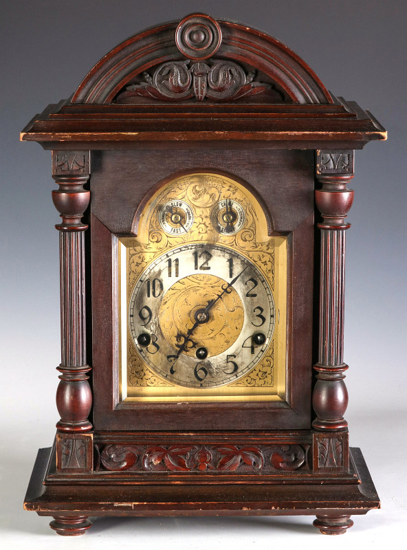 A KIENZLE WESTMINSTER CHIME BRACKET CLOCK