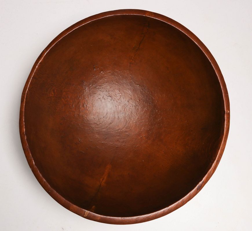 A GOOD LARGE 19TH CENTURY WOOD DOUGH BOWL