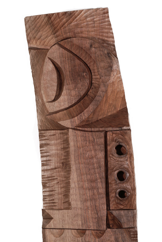 TOTEM SHRIVER (20/21ST C.) CARVED WOOD SCULPTURE