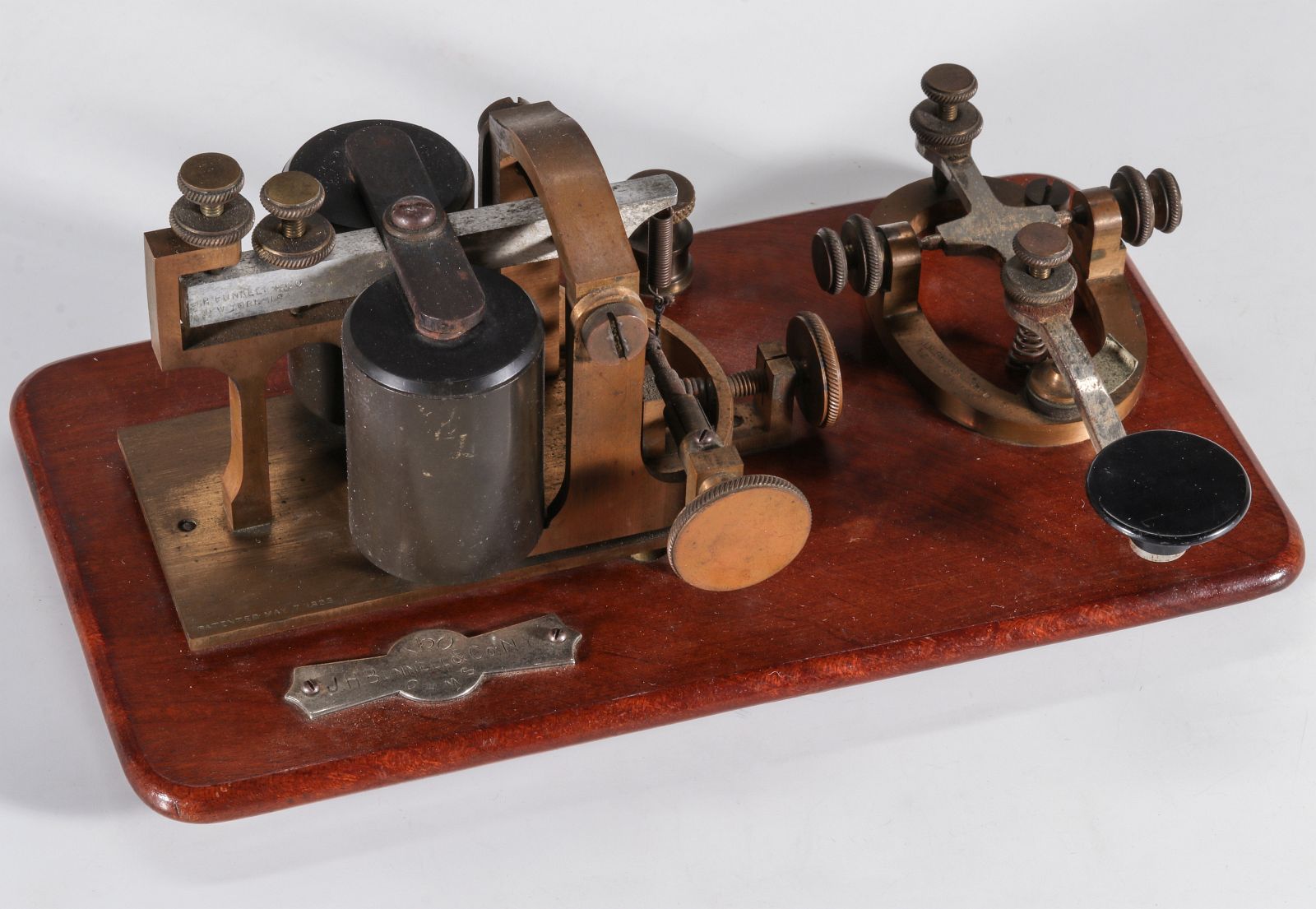 A BUNNELL AND SON TELEGRAPH KEY CIRCA 1895