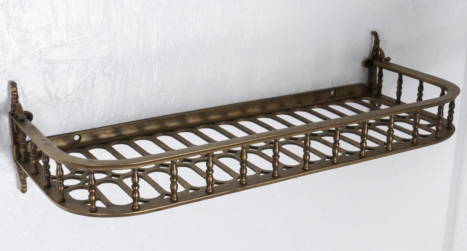 AN ADLAKE RAILCAR COMB AND BRUSH RACK