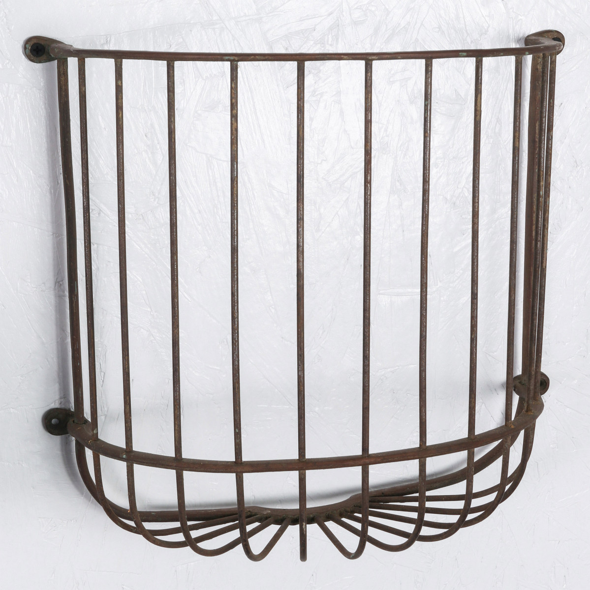 A PULLMAN COMPANY RAILCAR TOWEL BASKET