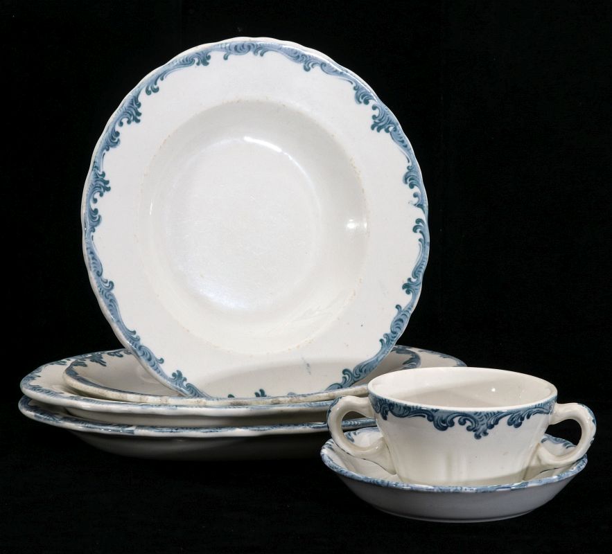 SIX UNION PACIFIC RR 'HARRIMAN BLUE' CHINA PIECES