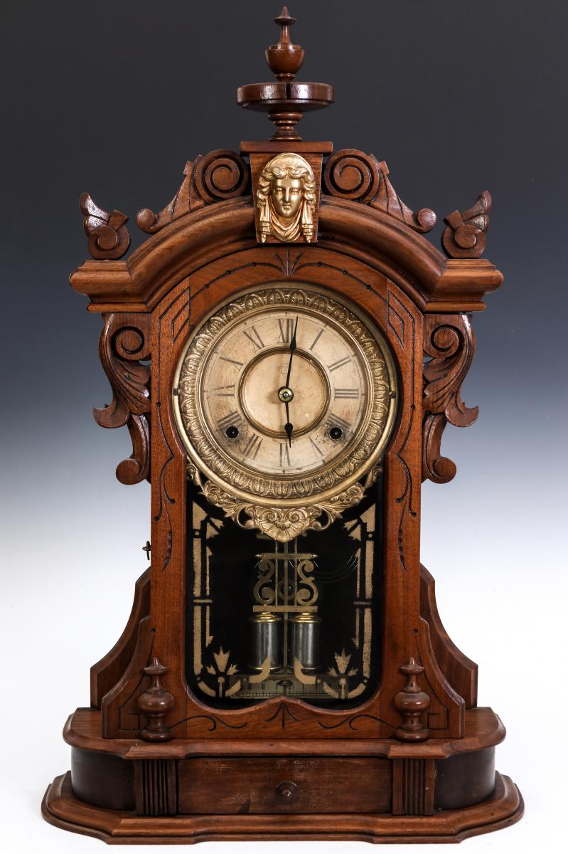 AN ANSONIA 'MONARCH' FANCY WALNUT PARLOR CLOCK