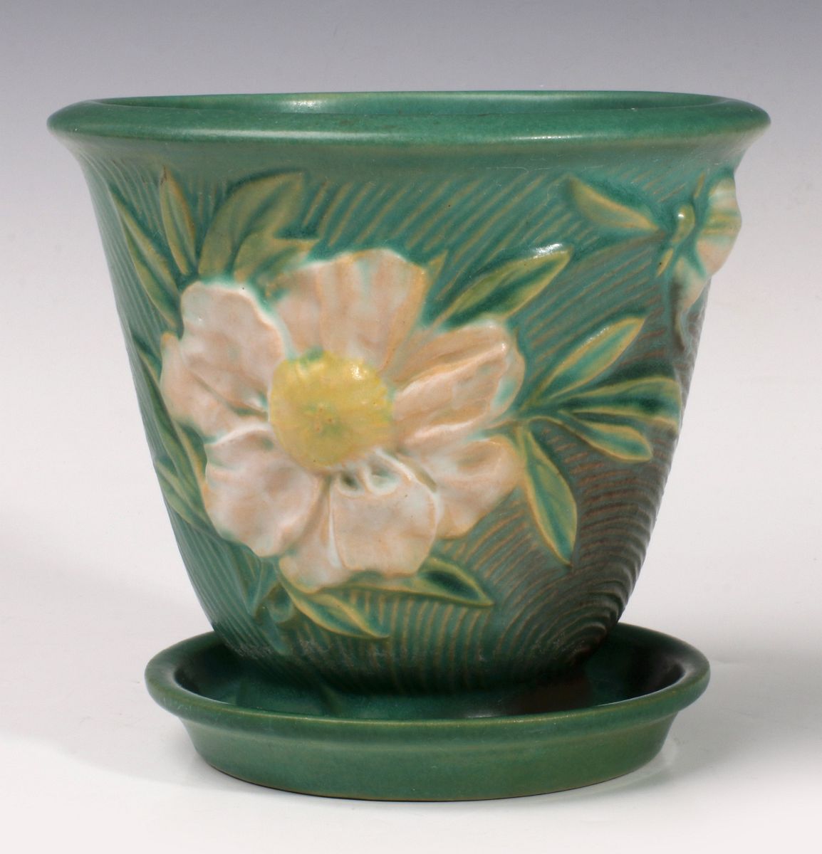 ROSEVILLE 'PEONY' ART POTTERY PLANTER W UNDERPLATE