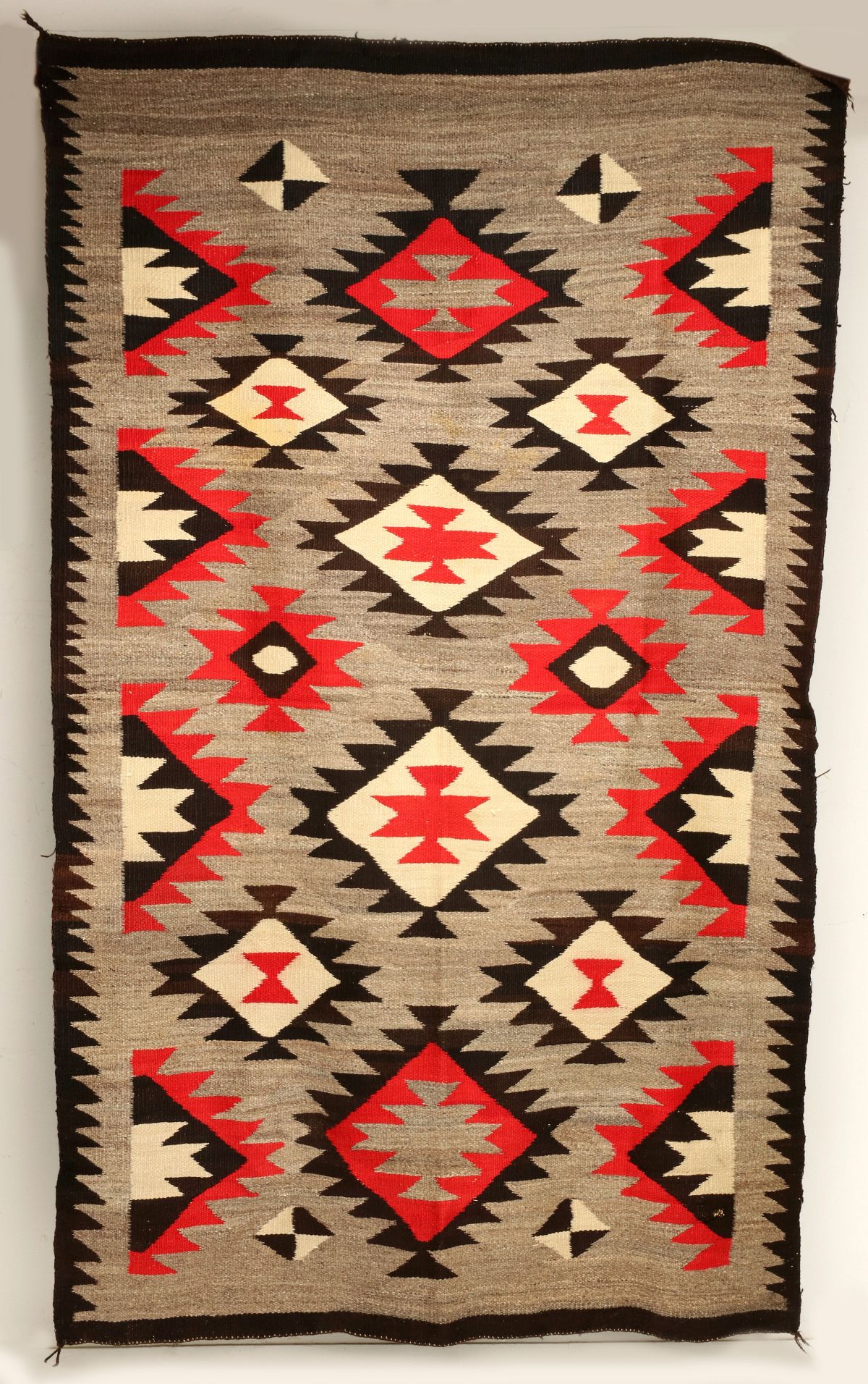 A NAVAJO GANADO RUG CIRCA 1950