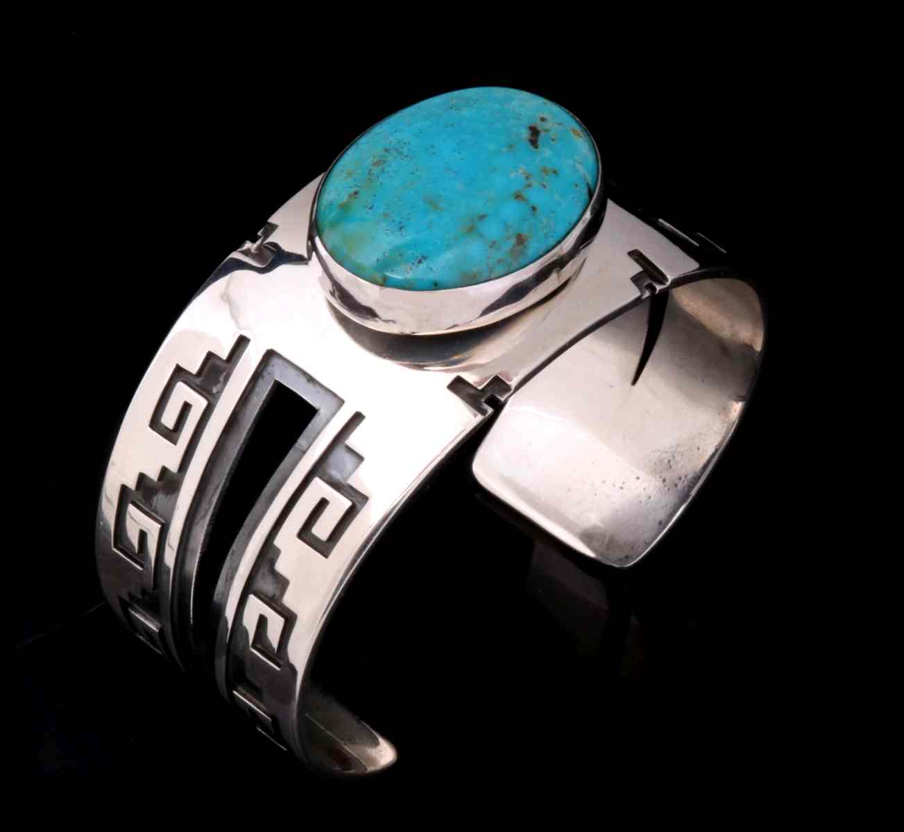 AN EVERETT AND MARY TELLER TURQUOISE BRACELET