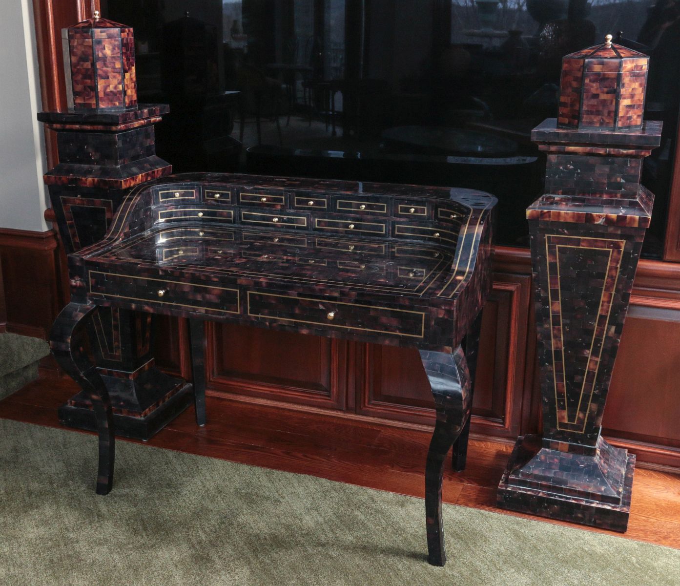 A VENEERED CARLTON HOUSE DESK WITH PEDESTAL PAIR