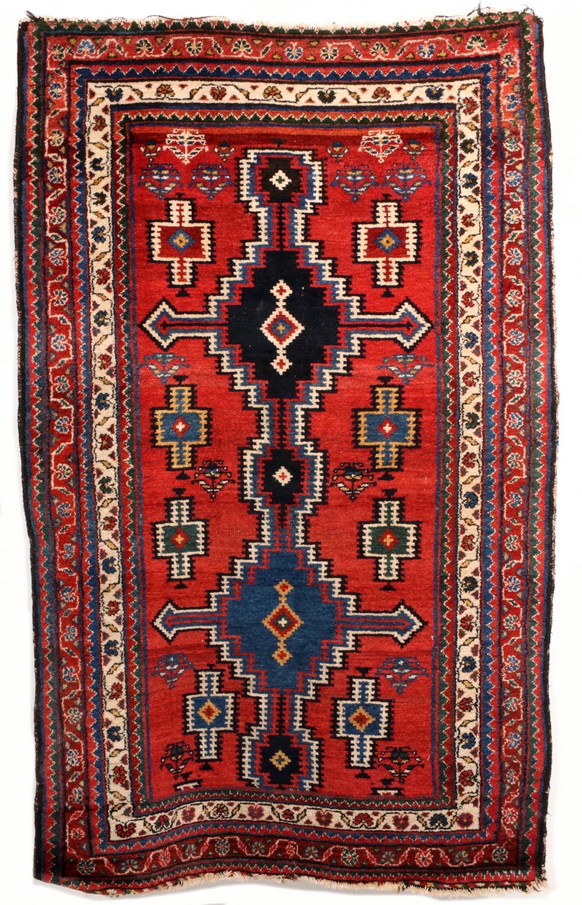 A GOOD BAKTIARI, WESTERN PERSIA ORIENTAL RUG