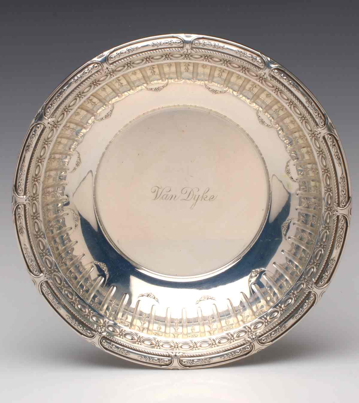 A GORHAM MARIE ANTOINETTE PATTERN BOWL