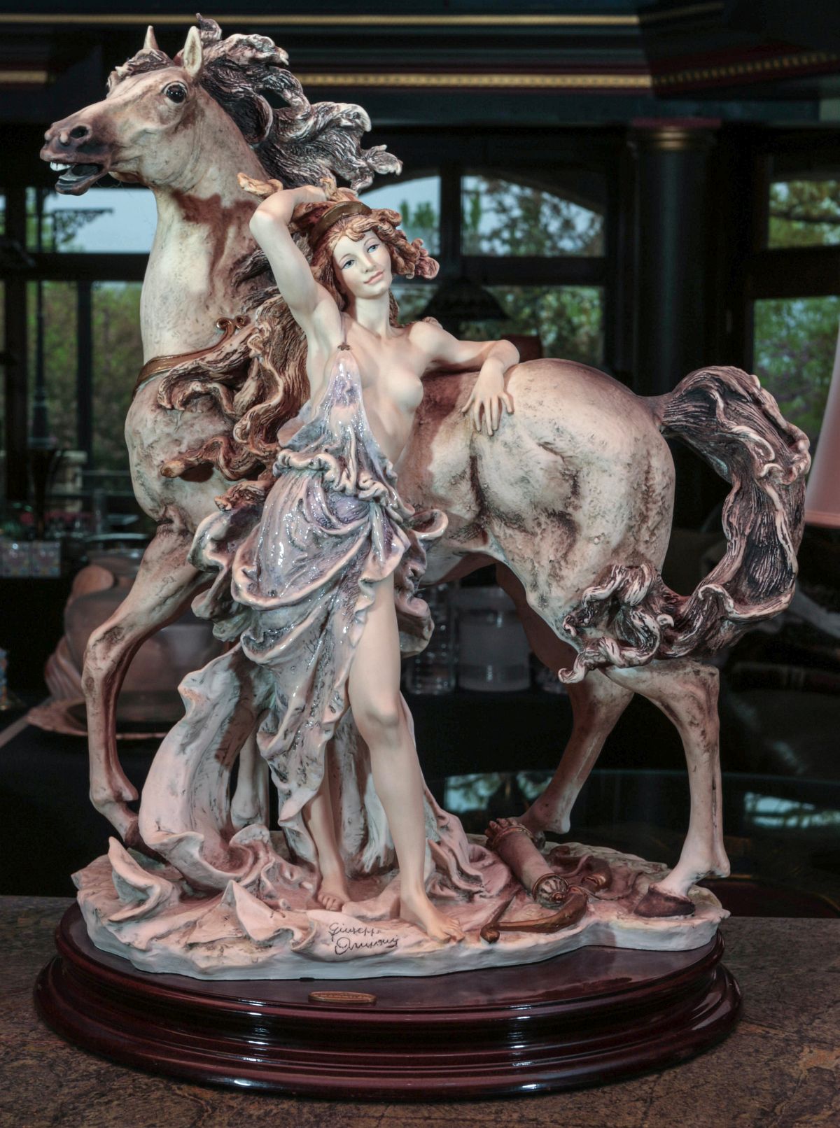 GIUSEPPE ARMANI 'ARTEMIS' LIMITED EDITION FIGURE