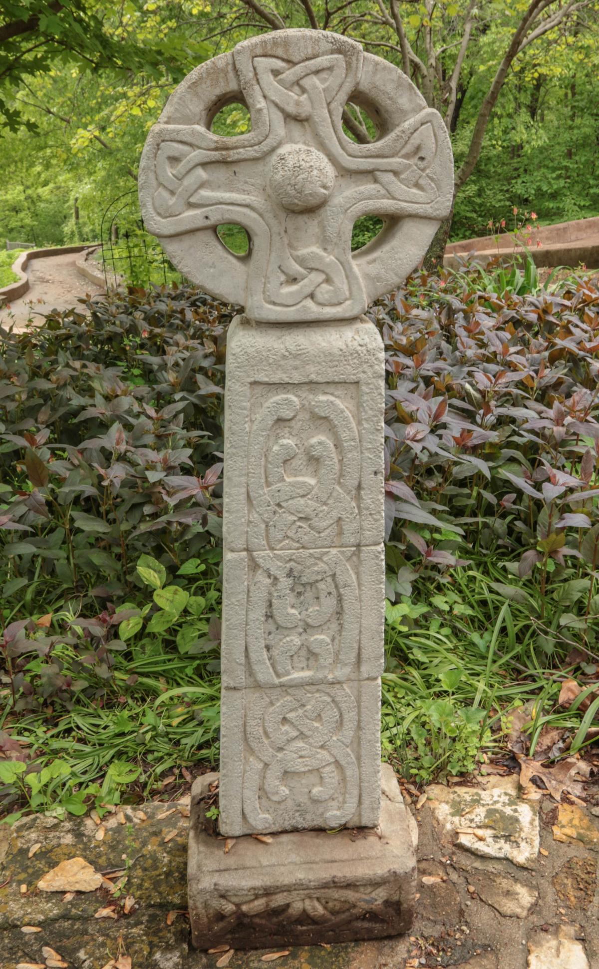 A LATE 20TH CENTURY CELTIC CROSS GARDEN ORNAMENT