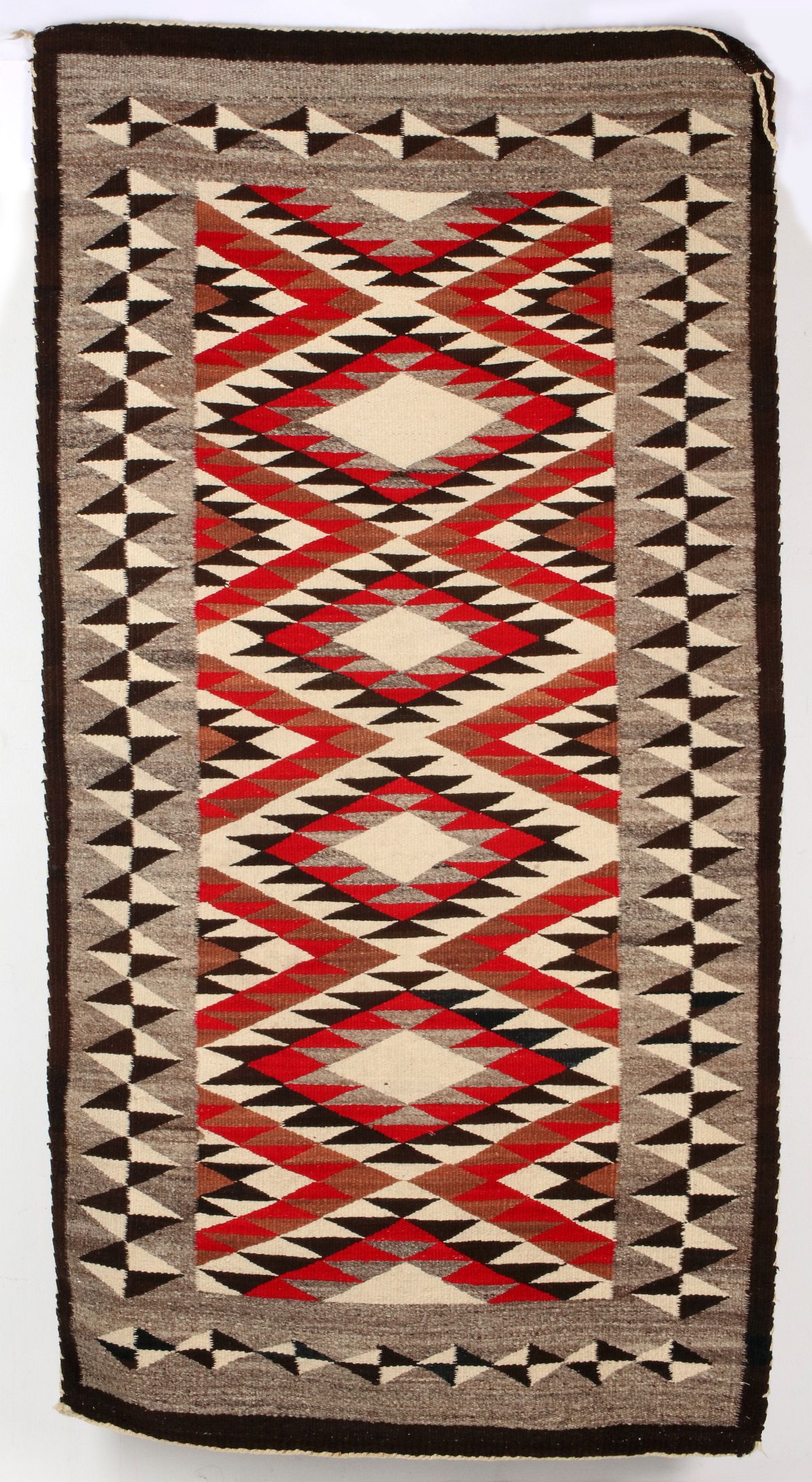 A STRIKING NAVAJO GANADO EYE DAZZLER WEAVING CIRCA 1940