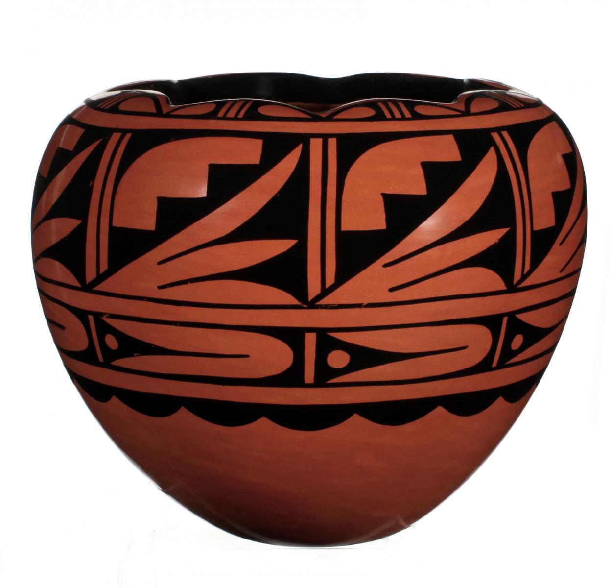 A JEMEZ POTTERY VASE SIGNED C.G. LORETTO (B. 1953)