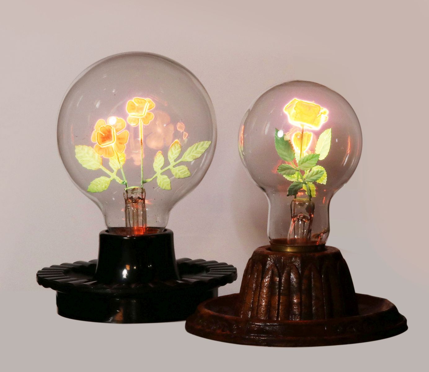 VINTAGE AEROLUX-TYPE FIGURAL FILAMENT BULBS IN SOCKETS