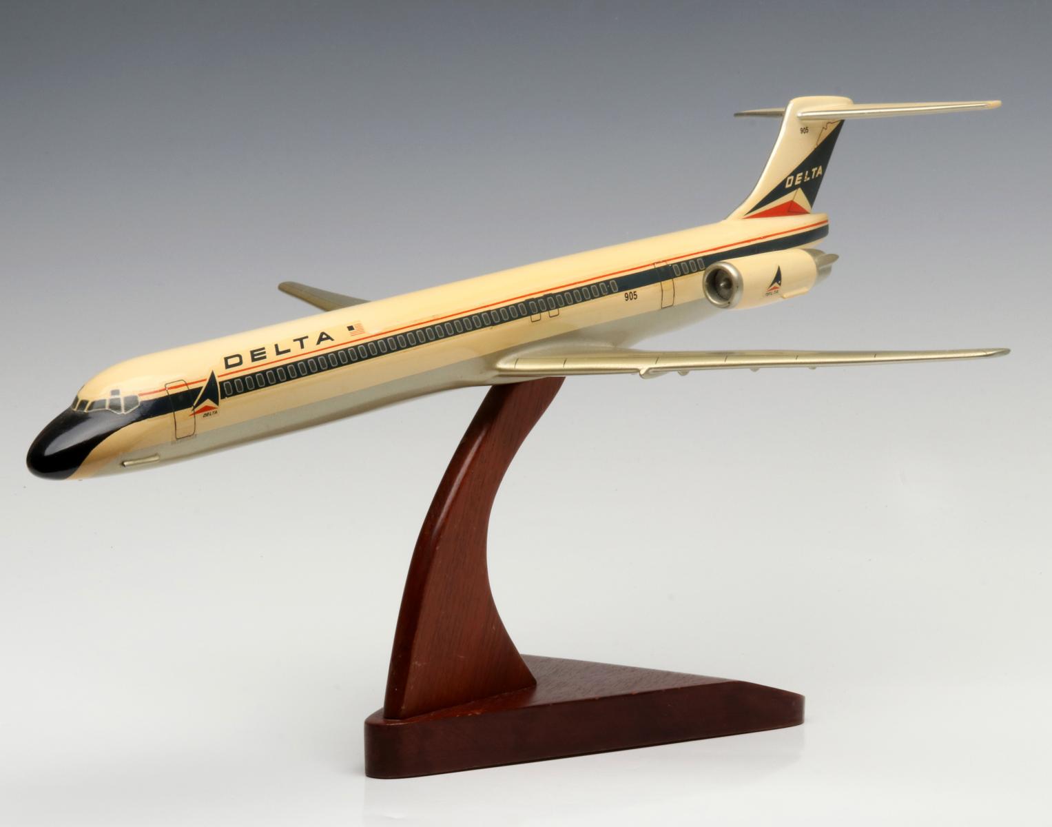 A LARGE DELTA PASSENGER JET DESK TOP MODEL 905