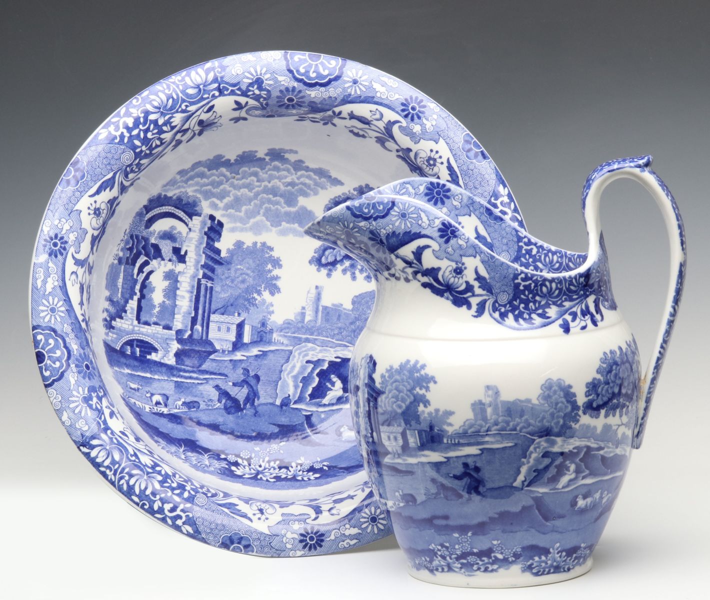 A COPELAND SPODE'S ITALIAN BLUE TRANSFER BOWL PITCHER