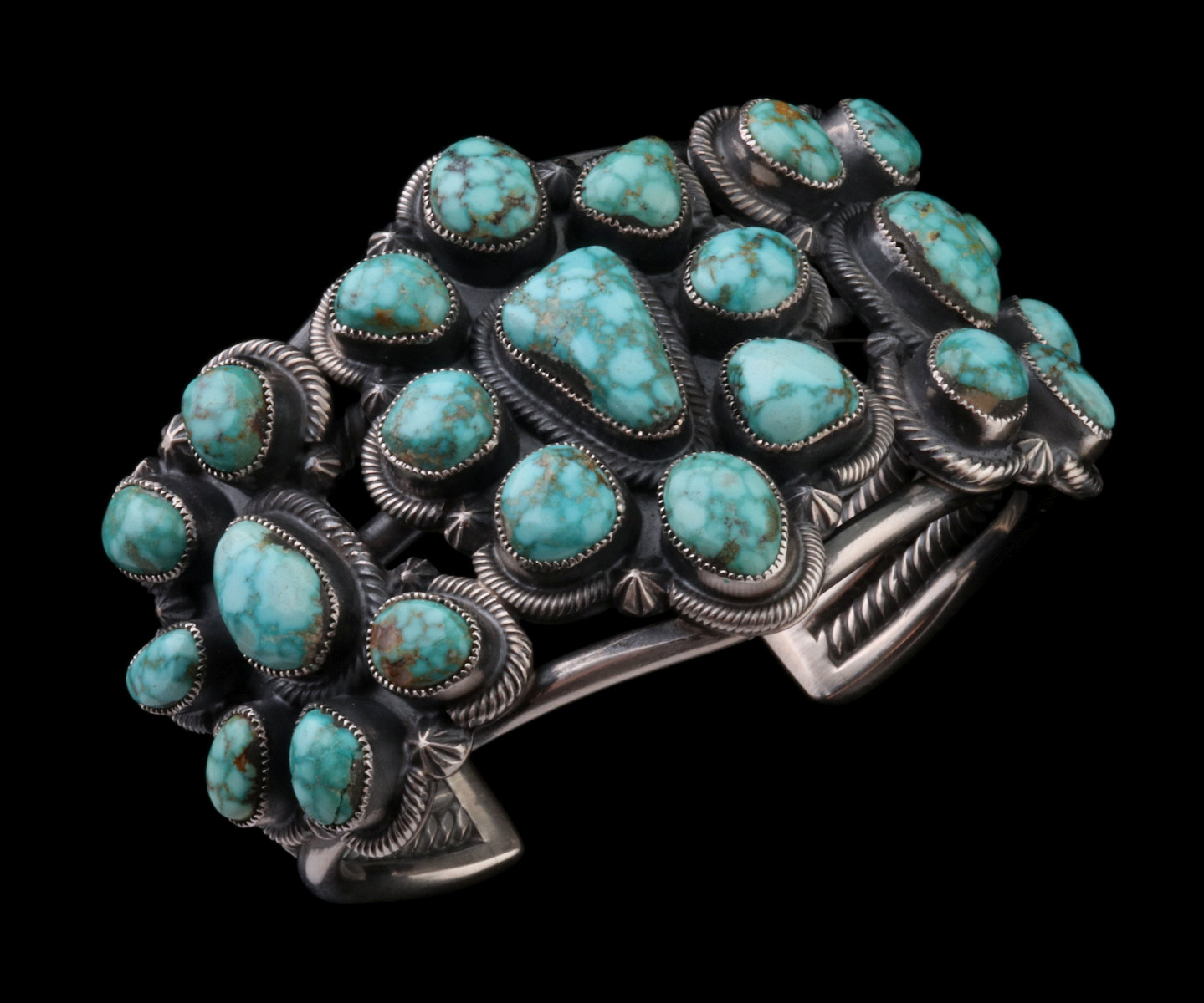 A KIRK SMITH CLUSTER BRACELET