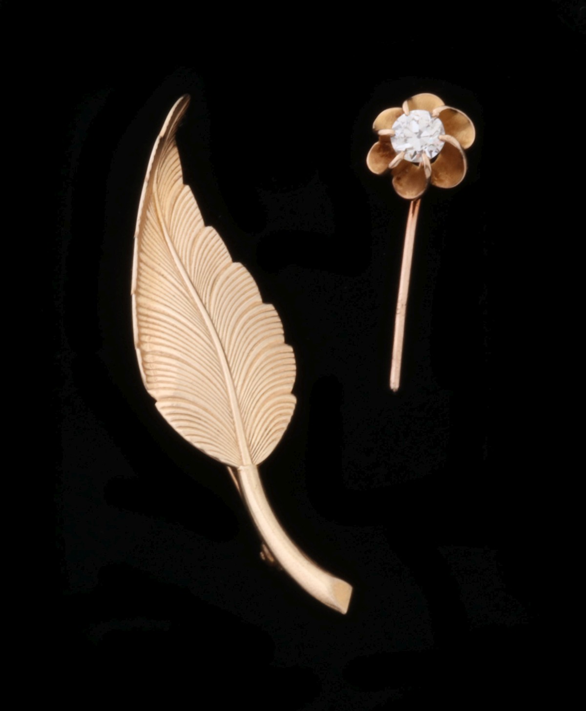 A TIFFANY & CO 14K LEAF PIN PAIRED W/ .50 CARAT DIAMOND