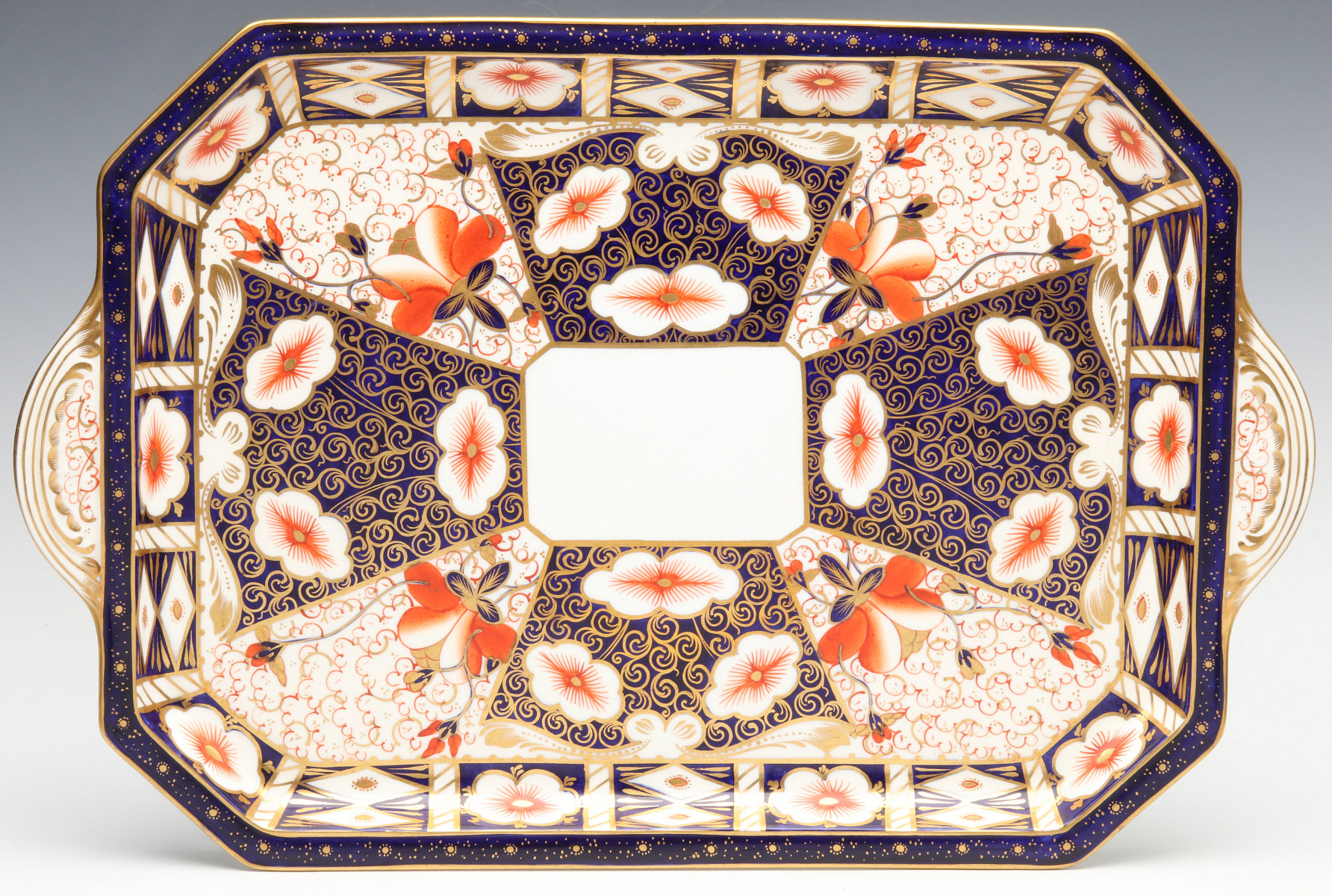 ROYAL CROWN DERBY 'TRADITIONAL IMARI' HANDLED TRAY