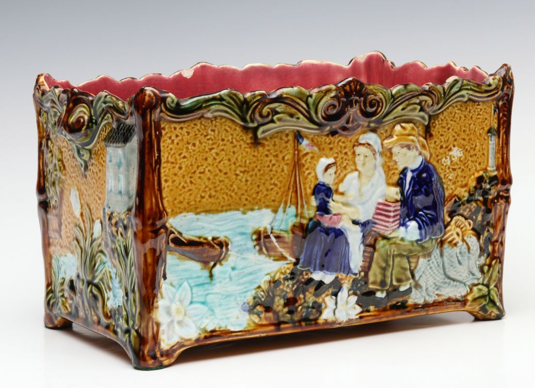 AN UNUSUAL CONTINENTAL MAJOLICA POTTERY WINDOW BOX