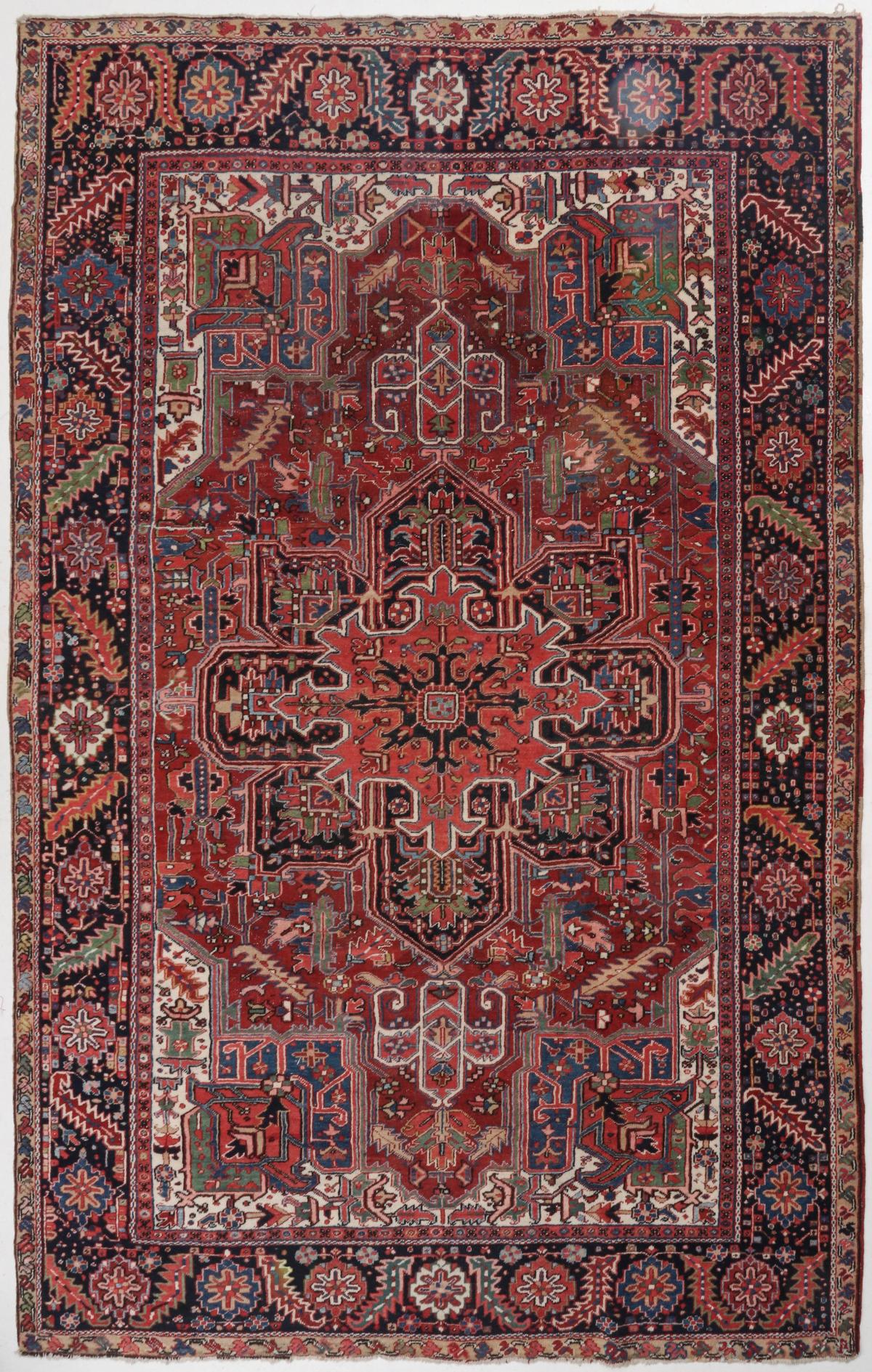 A GOOD NORTHWEST PERSIAN HERIZ ROOM SIZE CARPET