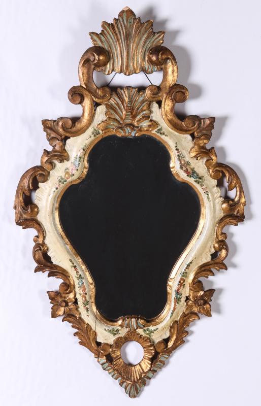 AN EARLY 20TH CENTURY ITALIAN VENETIAN MIRROR