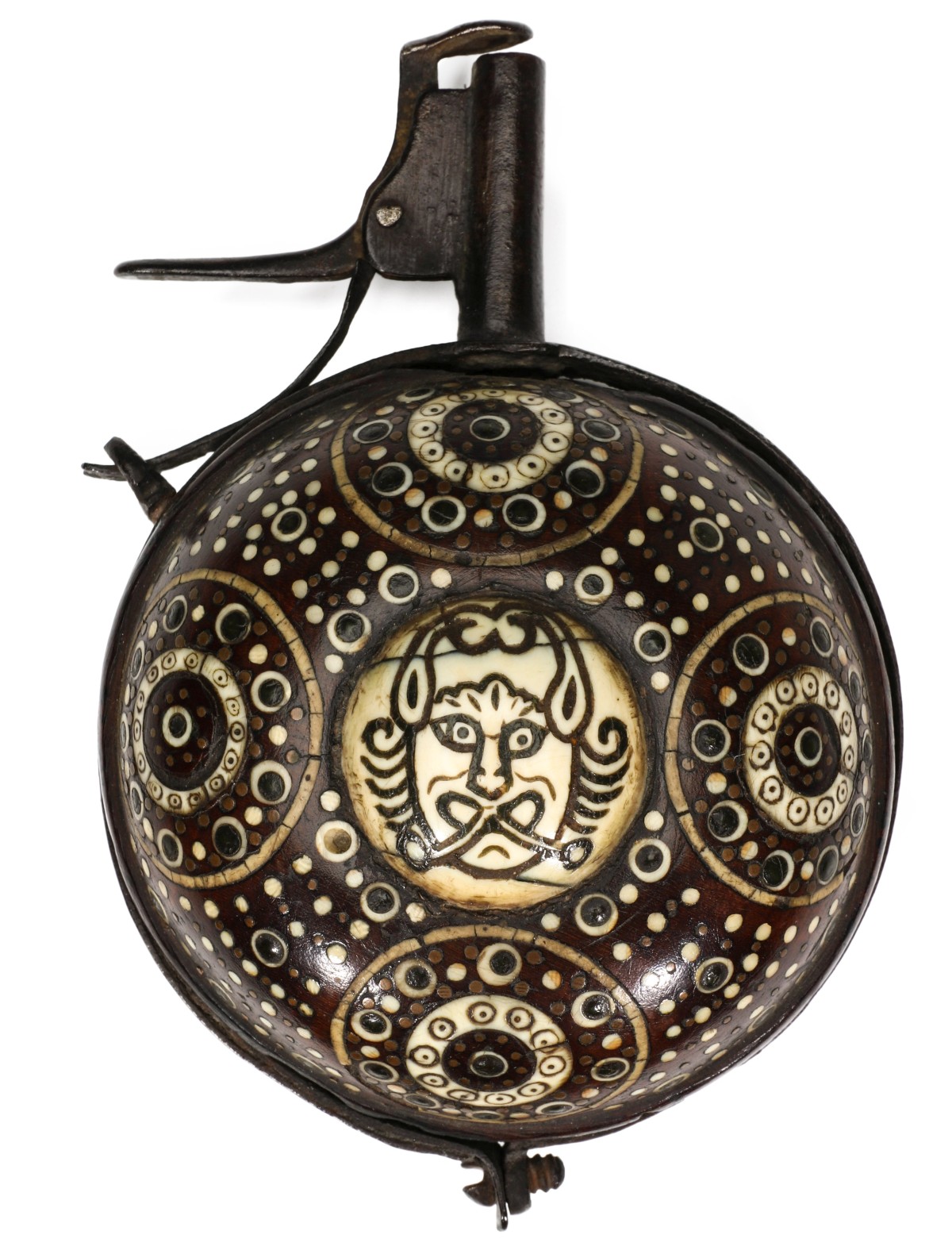 A FINE 16TH/17TH CENTURY INLAID POWDER FLASK