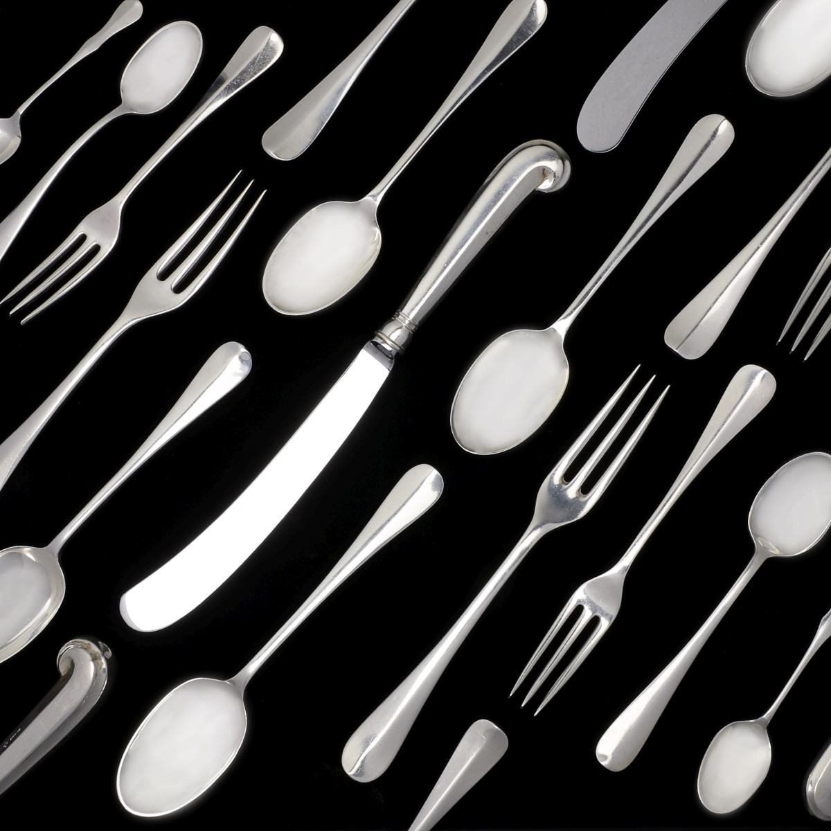 KIRK STIEFF WILLIAMSBURG QUEEN ANNE STERLING FLATWARE