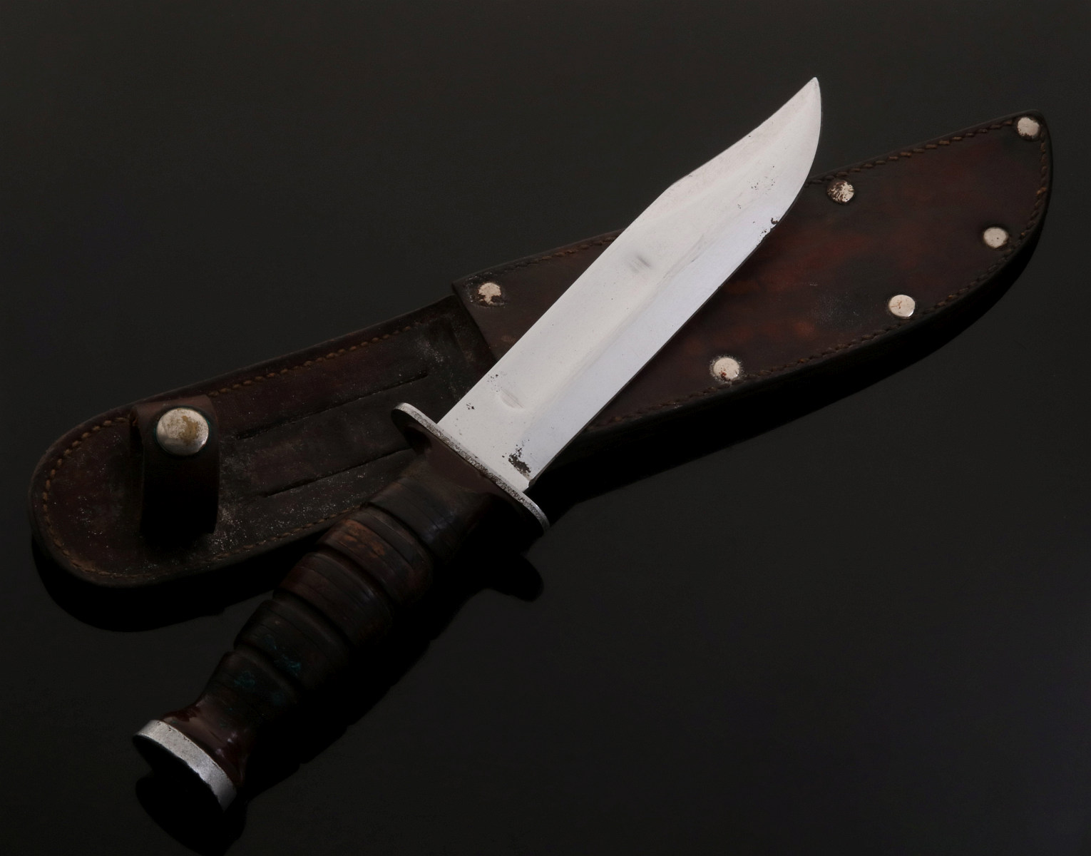 TWO USMC KA-BAR FIGHTING KNIVES