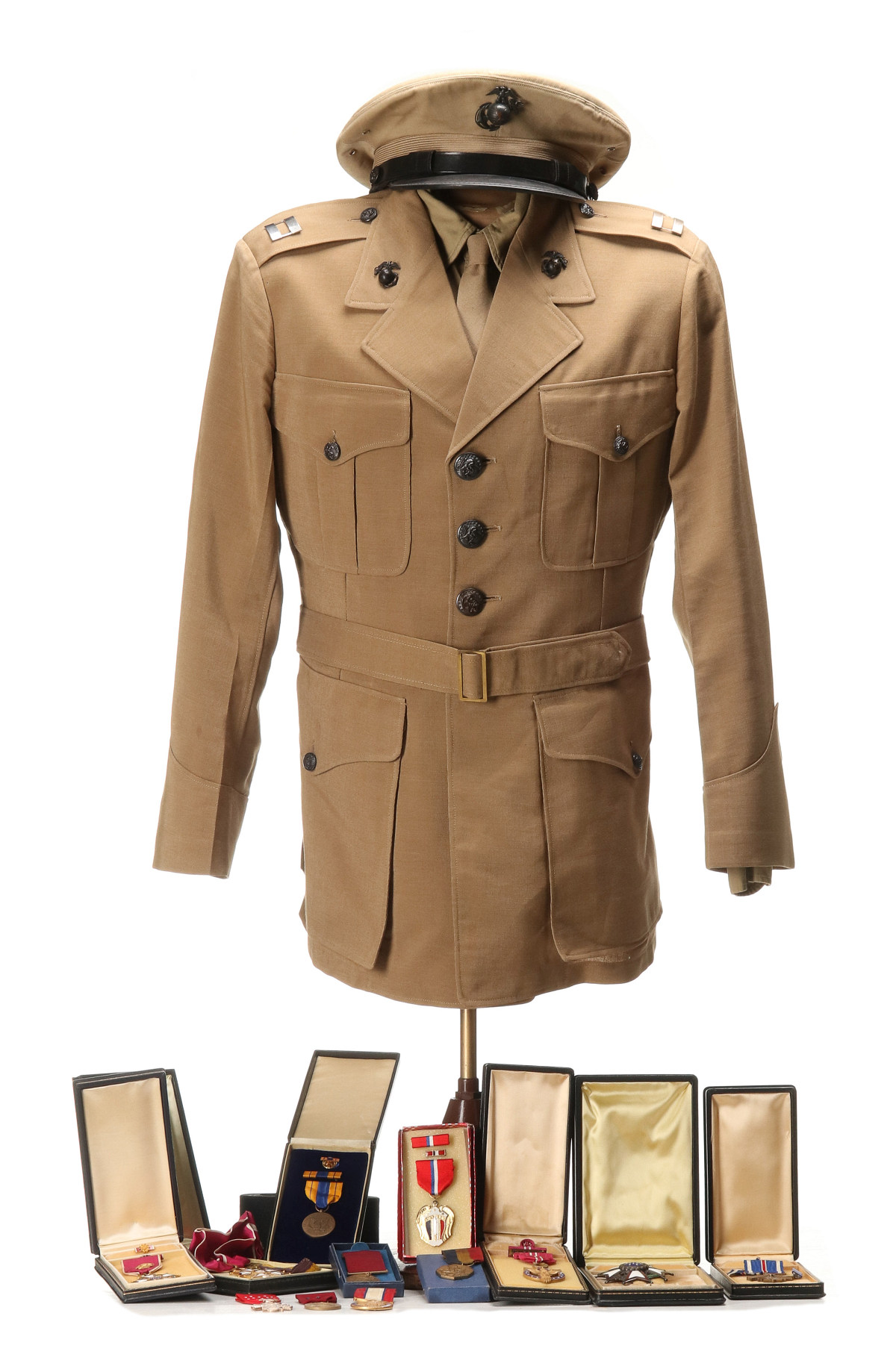 CAPT CHOVANES USMC UNIFORM GROUPING