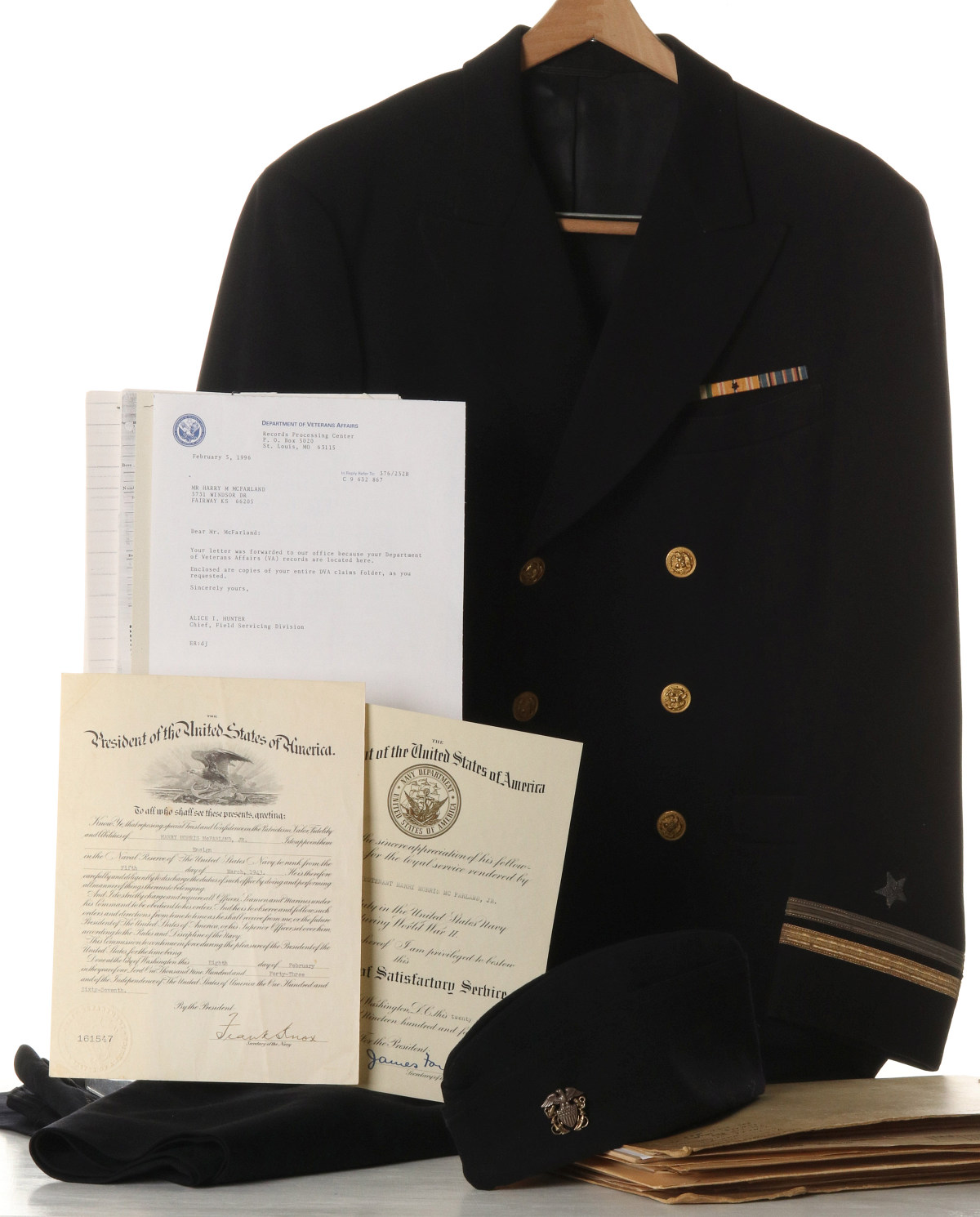 NAMED USNR UNIFORM, MEDAL AMD DOCUMENT GROUPINGS