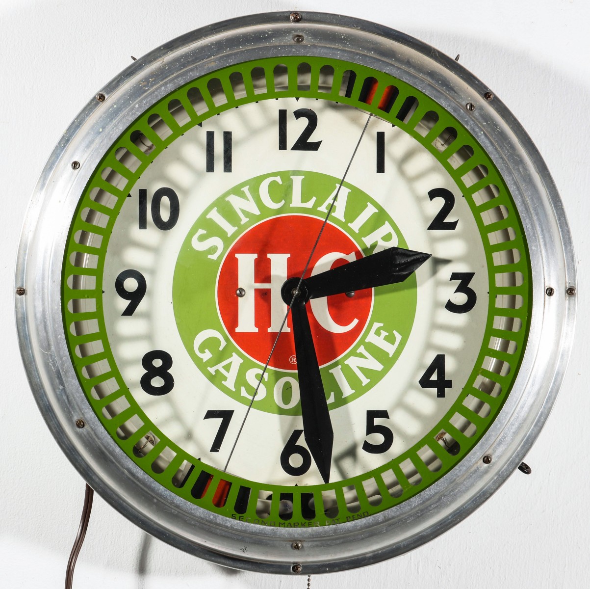 A GOOD SINCLAIR GASOLINE ADVERTISING SPINNER CLOCK