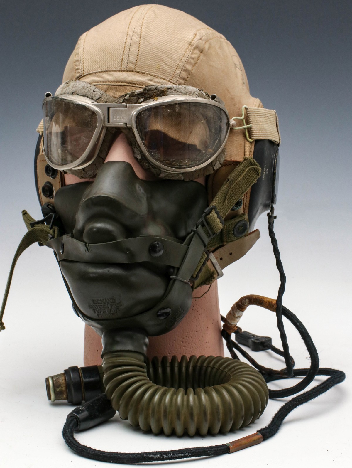 AN-H-15 WWII FLIGHT HELMET EARPHONES, MASK, GOGGLES