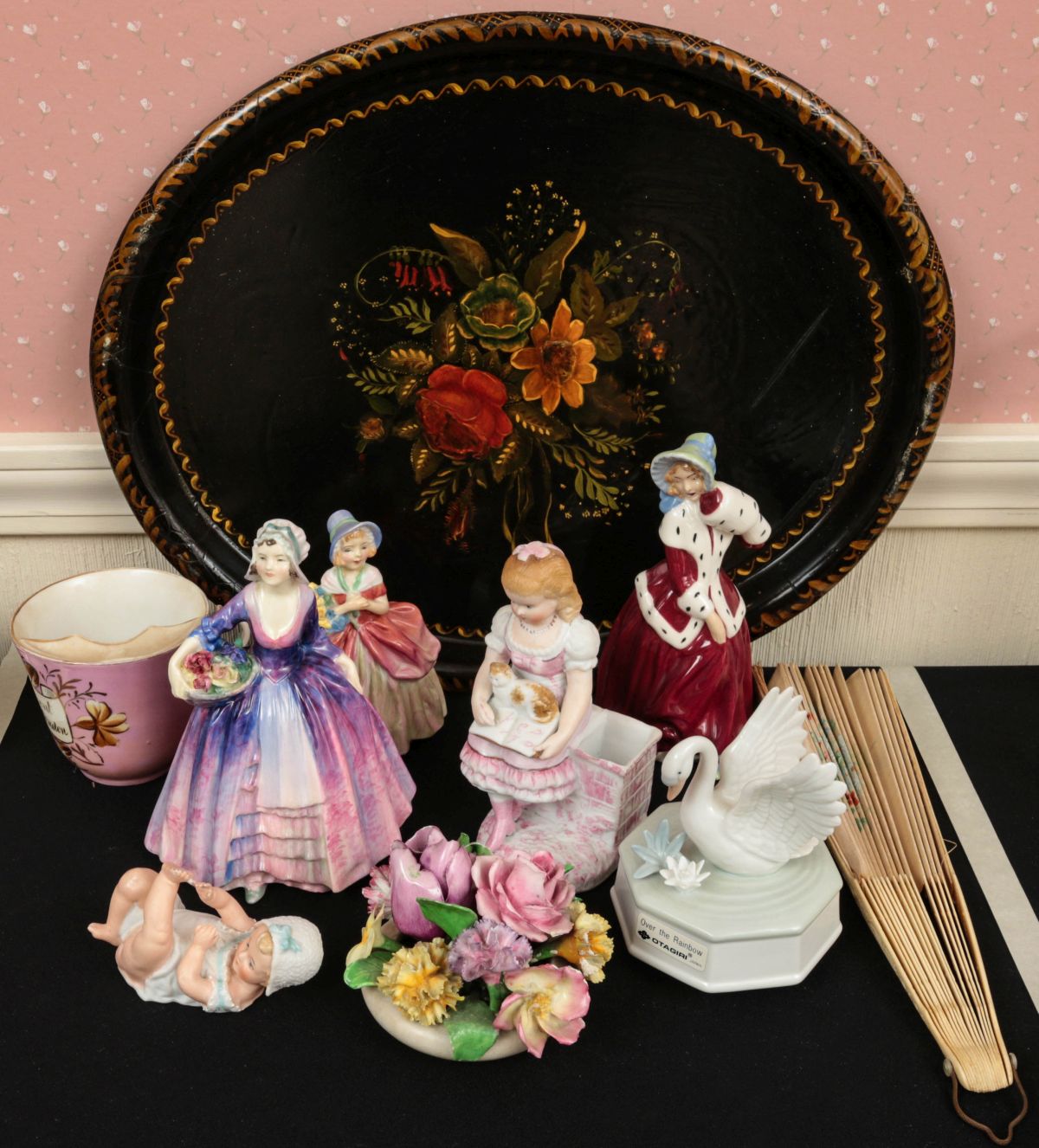 ROYAL DOULTON AND OTHER PORCELAIN FIGURES