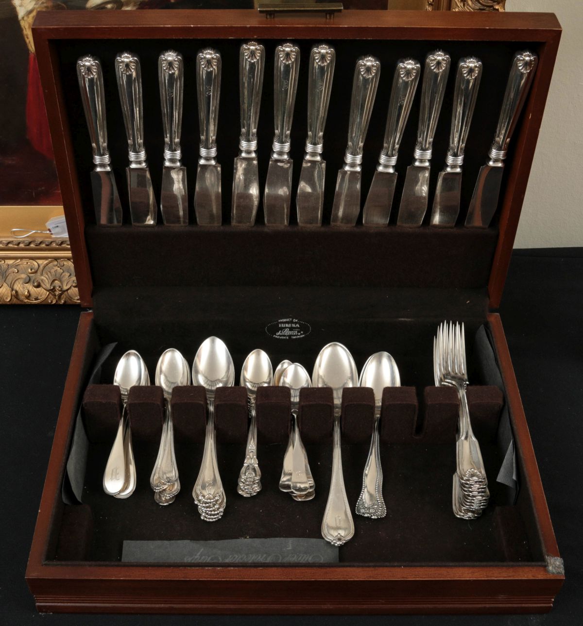 A MIXED LOT OF STERLING SILVER FLATWARE