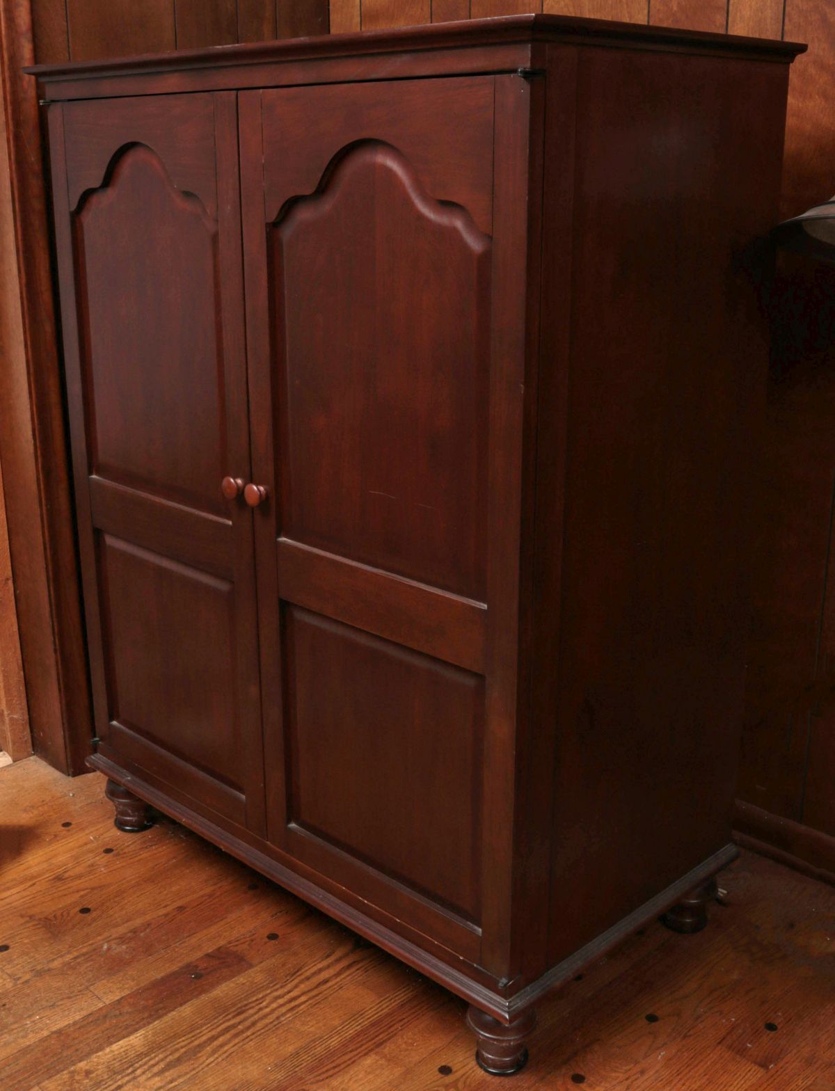 TWO DOOR CABINET