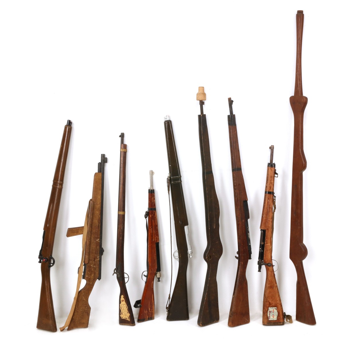 WOOD TRAINING RIFLES INCLUDING SUB-MACHINE GUN TRAINER