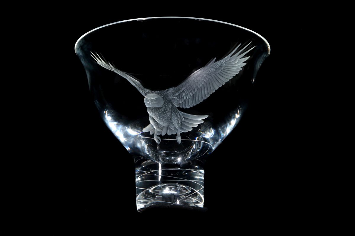 A RARE, POSSIBLY UNIQUE STEUBEN CRYSTAL ENGRAVING 